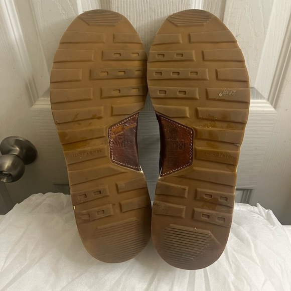 Allen Edmonds \